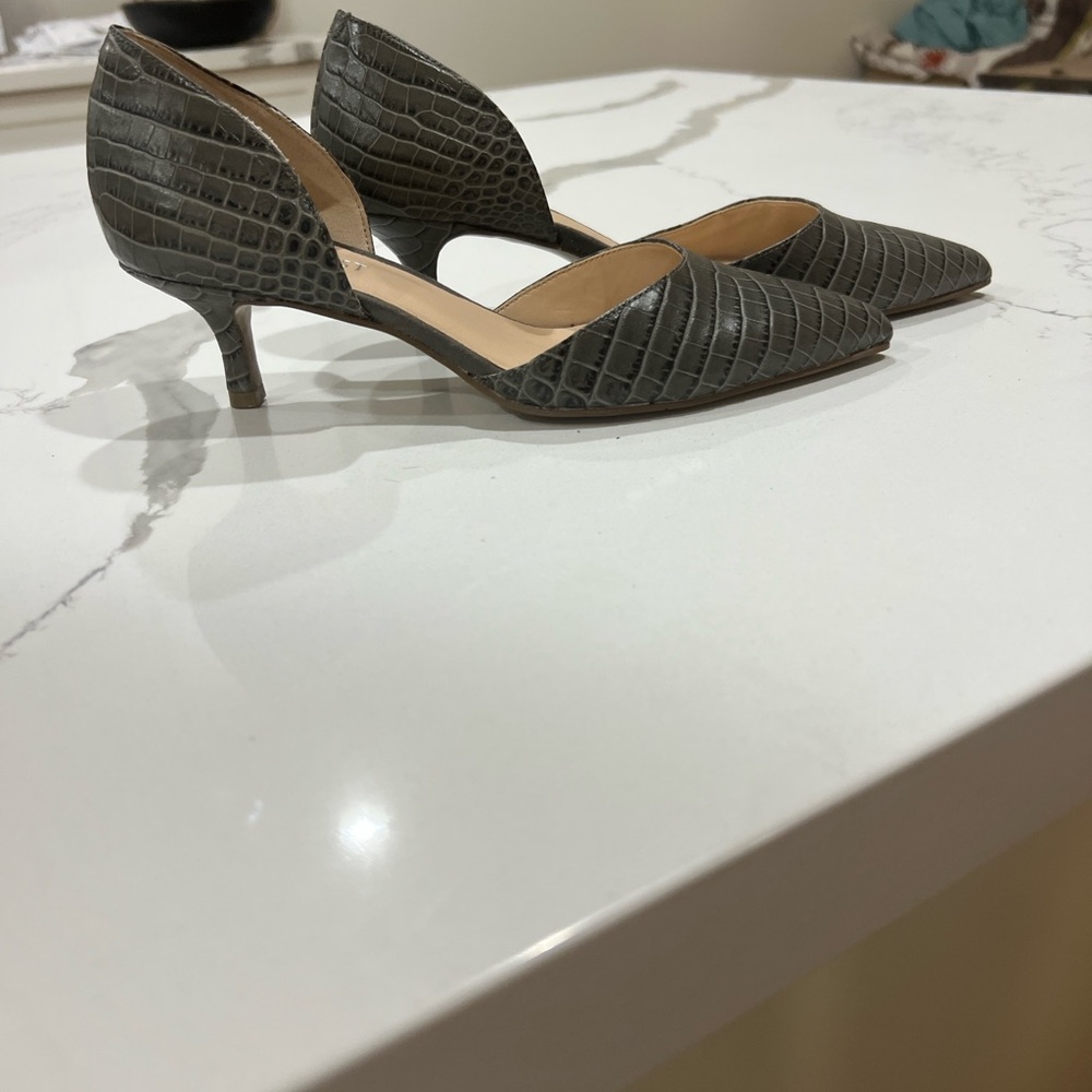 Nine West Green Croc Pattern Flats